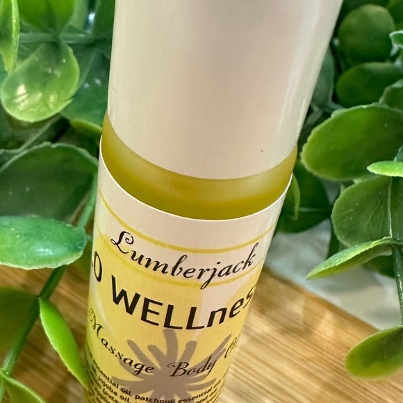 🎄 Lumberjack - MELO Wellness Essential Oils  Massage Oil Roller Ball NEW 10ml - Picture 1 of 12